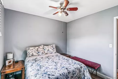 Bedroom - 4 Coleman Ave, Patchogue, NY 11772 photo 4 of 6