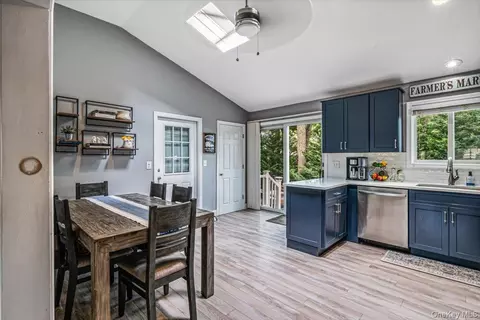 Entry Way - 4 Coleman Ave, Patchogue, NY 11772 photo 1 of 3