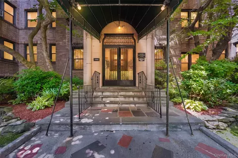 475 Bronx River Rd #4B, Yonkers, NY 10704