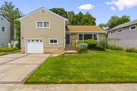 1791 Chaladay Ln, East Meadow, NY 11554