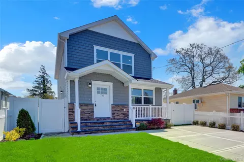 710 Franklin Ave, Massapequa, NY 11758