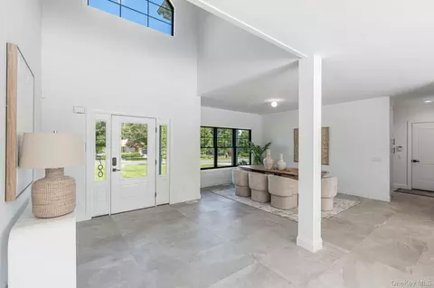 Entry Way - 2790 Stanley Rd, Mattituck, NY 11952 photo 1 of 3