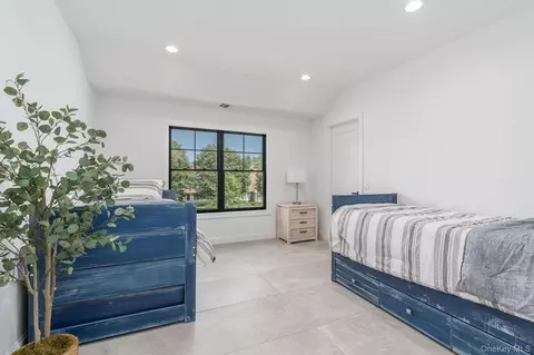 Bedroom - 2790 Stanley Rd, Mattituck, NY 11952 photo 6 of 6