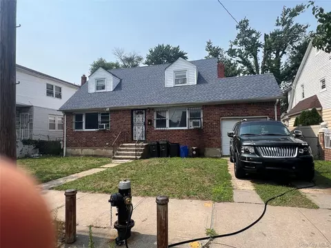 16035 119th Dr, Jamaica, NY 11434