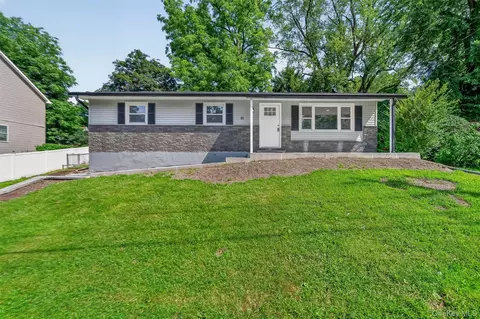 91 Myrtle Ave, New Windsor, NY 12553