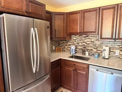 Kitchen - 42 Manor Dr #42, Cornwall, NY 12518 photo 4 of 4