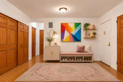 100-25 Queens Blvd #4JJ, New York, NY 11375