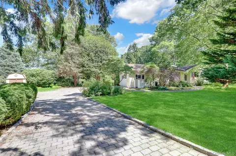 201 Miller Place Rd, Miller Place, NY 11764