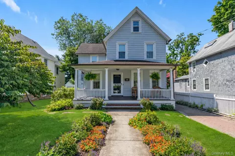 51 Tooker Ave, Oyster Bay, NY 11771