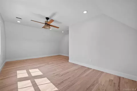 Bedroom - 98 Fox Hill Rd, Wallkill, NY 12589 photo 9 of 10