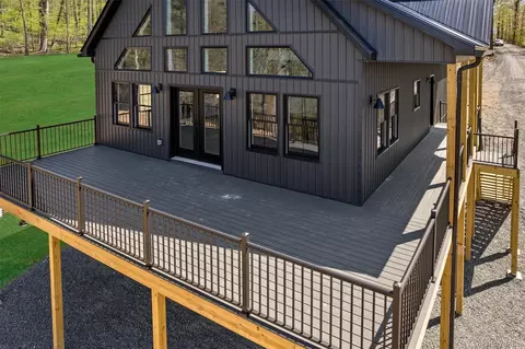 Exterior - 98 Fox Hill Rd, Wallkill, NY 12589 photo 3 of 7