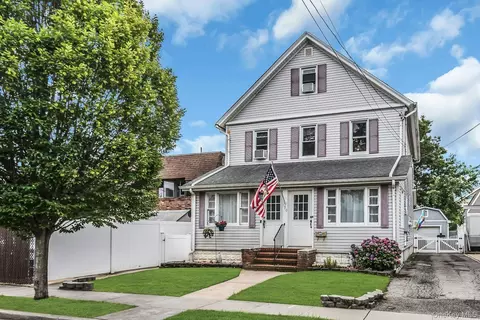130 E Fairview Ave, Valley Stream, NY 11580