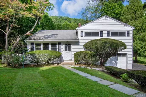 582 Washington Ave, Mount Pleasant, NY 10570