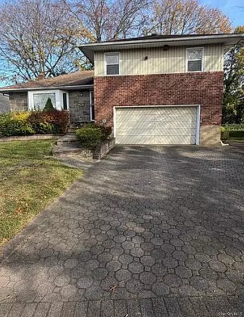 1279 Forest Ave, Baldwin, NY 11510