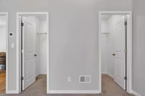 Entry Way - 35 Pinto Rd E, Middletown, NY 10941 photo 2 of 5