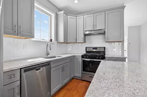 Kitchen - 35 Pinto Rd E, Middletown, NY 10941 photo 5 of 5