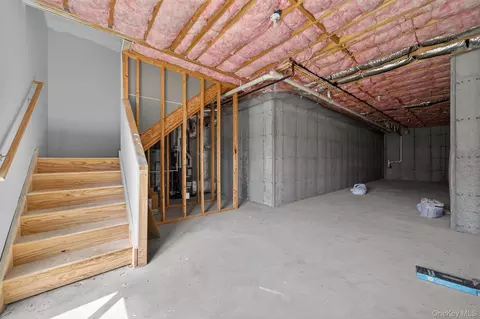 Entry Way - 35 Pinto Rd E, Middletown, NY 10941 photo 5 of 5