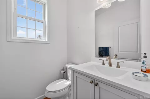 Bath - 35 Pinto Rd E, Middletown, NY 10941 photo 5 of 5