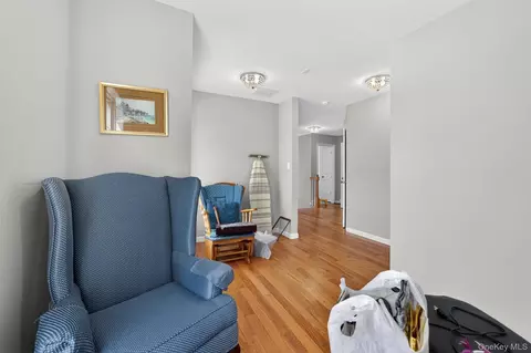 Entry Way - 35 Pinto Rd E, Middletown, NY 10941 photo 3 of 5