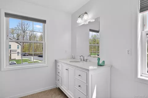 Bath - 35 Pinto Rd E, Middletown, NY 10941 photo 3 of 5