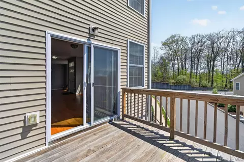 Exterior - 35 Pinto Rd E, Middletown, NY 10941 photo 5 of 7