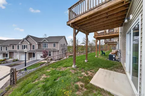 Exterior - 35 Pinto Rd E, Middletown, NY 10941 photo 6 of 7
