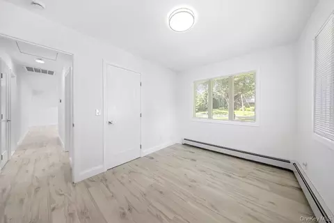 Bedroom - 18 Easterly Rd, Hampton Bays, NY 11946 photo 1 of 1