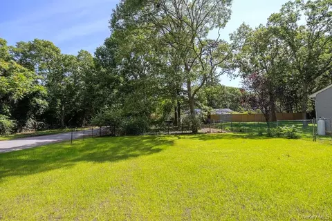 Exterior - 18 Easterly Rd, Hampton Bays, NY 11946 photo 4 of 16