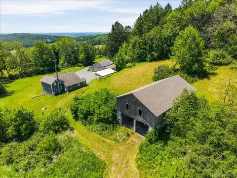 174 Bayer Rd, Callicoon, NY 12766