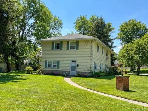 198 Cardean Pl, Orangetown, NY 10965
