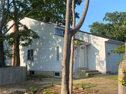 35 E 6th, Patchogue, NY 11772 photo 2