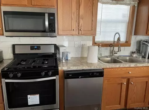 Kitchen - 32 Scribo Ln, Wappinger, NY 12590 photo 1 of 1