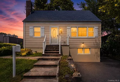 5 N Perkins Ave, Greenburgh, NY 10523