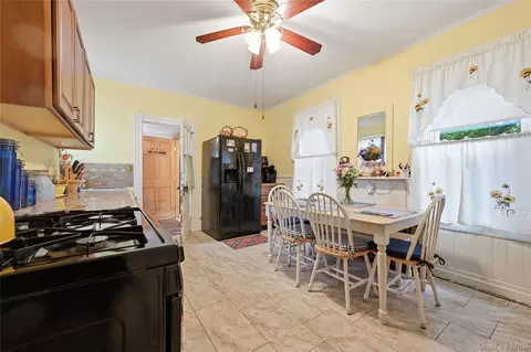 Kitchen - 68 Jayne Ave, Patchogue, NY 11772 photo 1 of 2