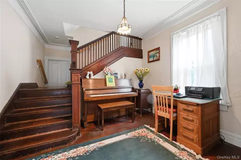 Entry Way - 68 Jayne Ave, Patchogue, NY 11772 photo 1 of 1