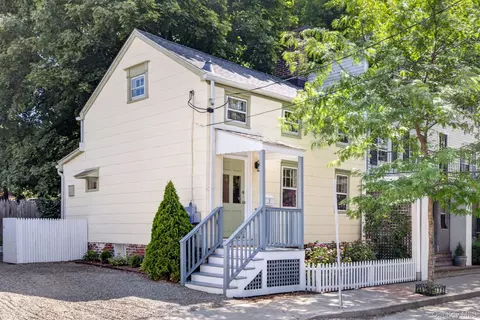 Exterior - 2 Kemble Ave, Philipstown, NY 10516 photo 1 of 5