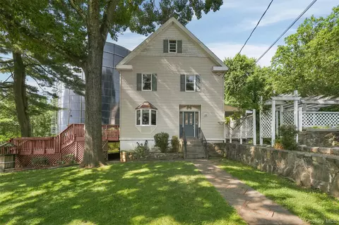101 Elm St, Cortlandt, NY 10567