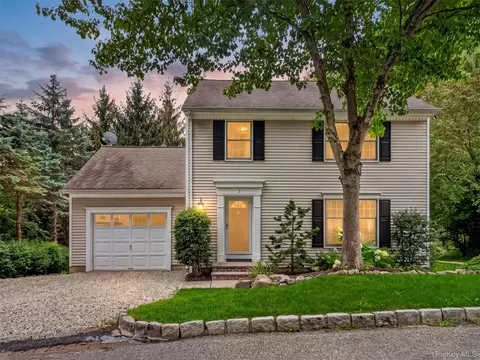 7 East Pl, Tuxedo, NY 10987