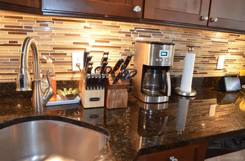Kitchen - 17 Broadway #2F, Harrison, NY 10528 photo 1 of 4