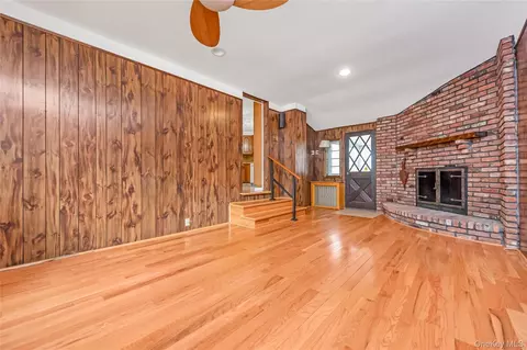 Living - 525 Beech St, Babylon, NY 11703 photo 5 of 5
