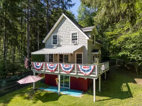 41 W Shore Dr, Deposit, NY 13754