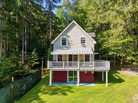 41 W Shore Dr, Deposit, NY 13754
