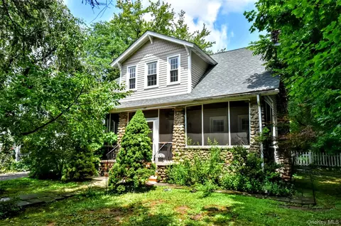 127 Hunt Ave, Orangetown, NY 10965