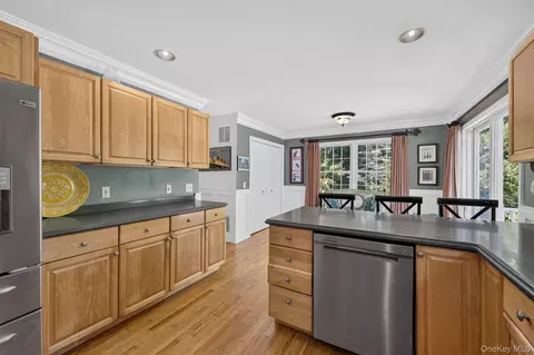 Kitchen - 541 E Mountain Rd N, Philipstown, NY 10516 photo 1 of 2