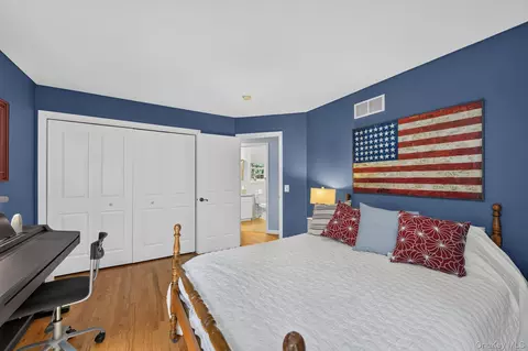 Bedroom - 541 E Mountain Rd N, Philipstown, NY 10516 photo 4 of 4