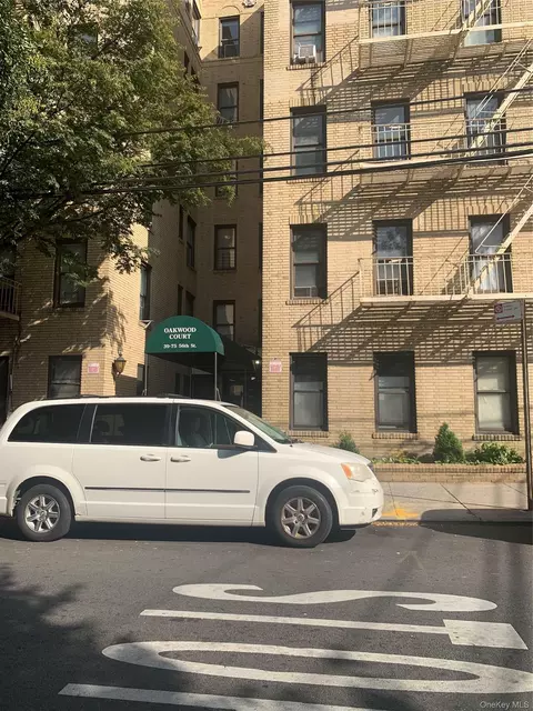 3975 56th St #4A, New York, NY 11377