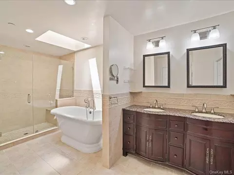 Bath - 283 Harrison Ave, Harrison, NY 10528 photo 3 of 3