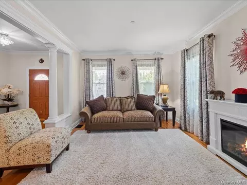 Living - 283 Harrison Ave, Harrison, NY 10528 photo 2 of 4