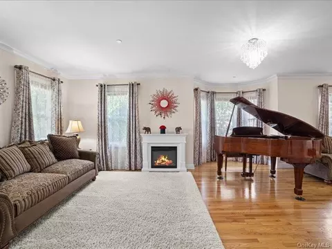Living - 283 Harrison Ave, Harrison, NY 10528 photo 1 of 4
