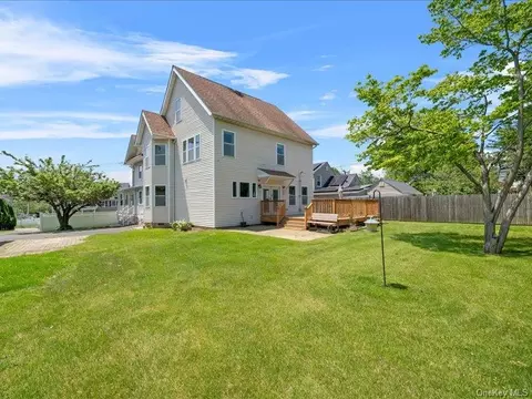 Exterior - 283 Harrison Ave, Harrison, NY 10528 photo 4 of 5